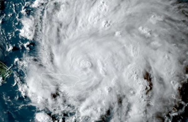<br />
В NASA показали космическое видео урагана «Дориан»<br />
