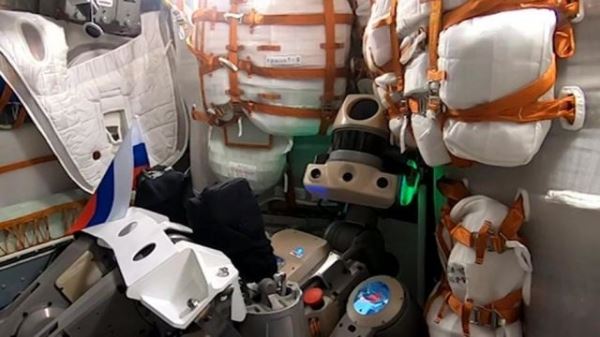 Робот "Федор" рассказал об испытаниях экзоскелета на МКС